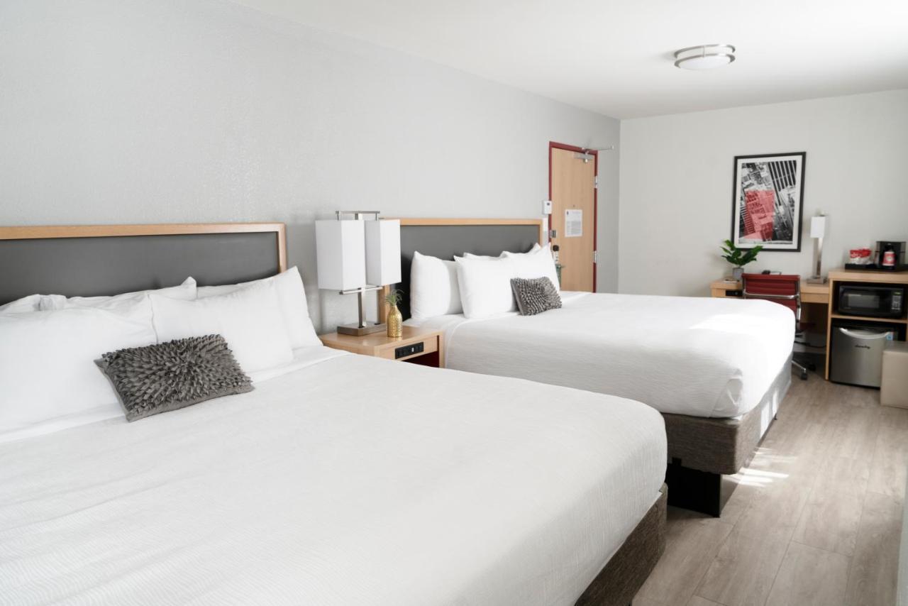 Hotel Saint Clair - Magnificent Mile Чикаго Екстериор снимка